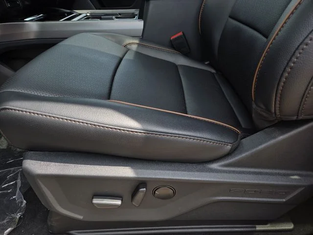 New 2026 Agate Black Metallic Ford F-250® Lariat® image 34