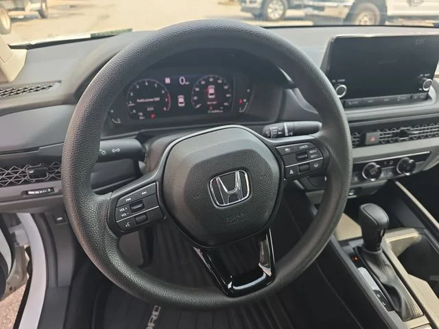 Used 2025 White Honda LX image 16