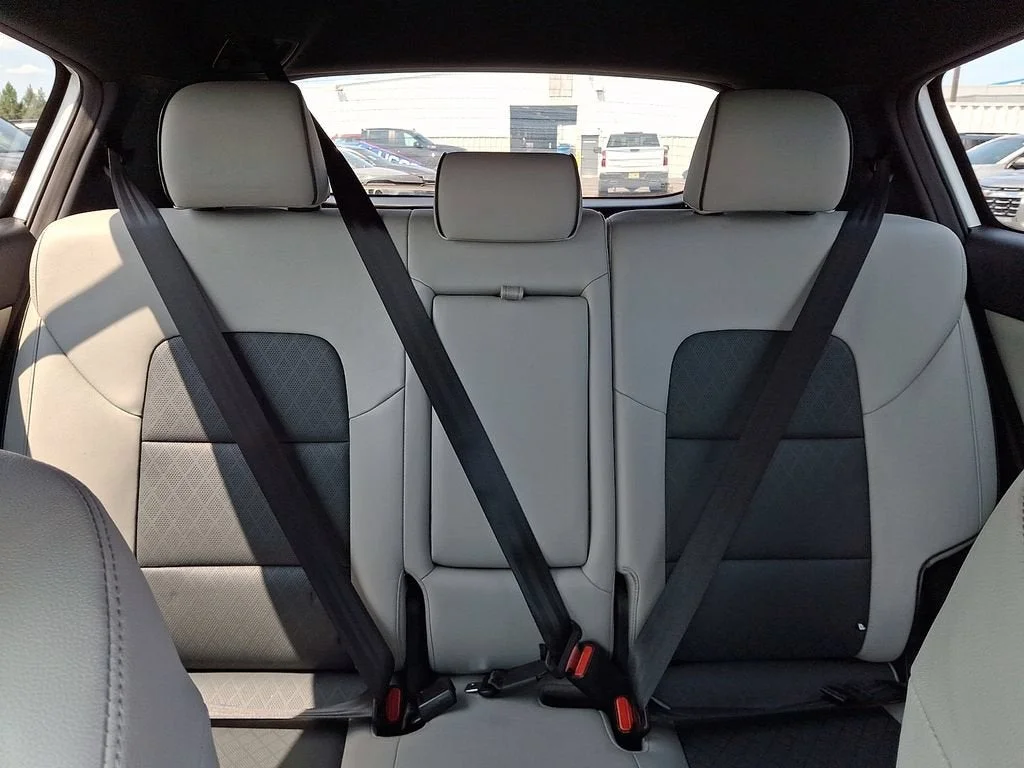 Used 2019 White Kia EX image 53