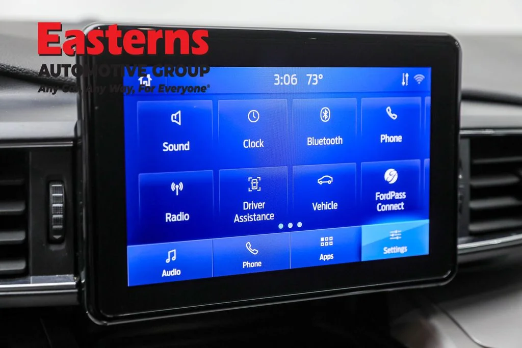 Used 2023 Red Ford XLT image 19