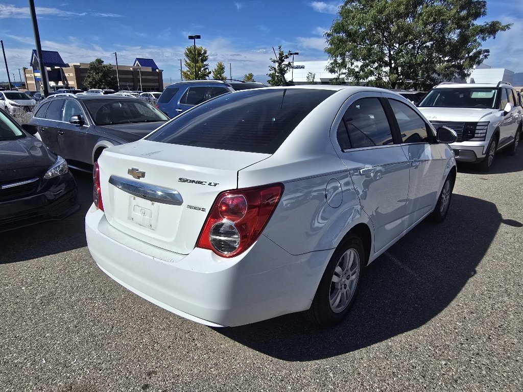 Used 2014 Summit White Chevrolet LT image 5
