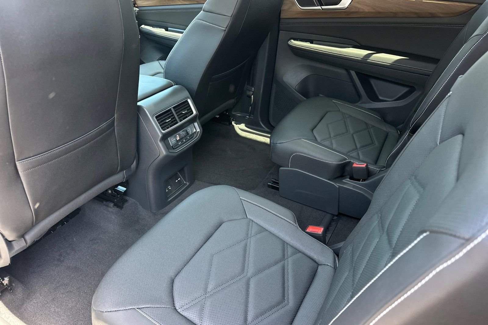 New 2026 Pure Gray Volkswagen SE w/Technology image 12