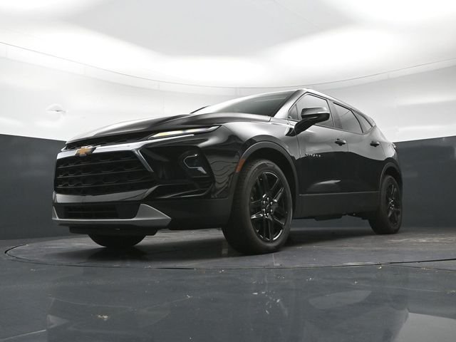 Used 2023 Black Chevrolet LT image 28
