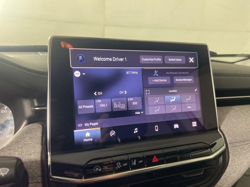 Certified Used 2022 Velvet Red Pearlcoat Jeep Latitude image 18