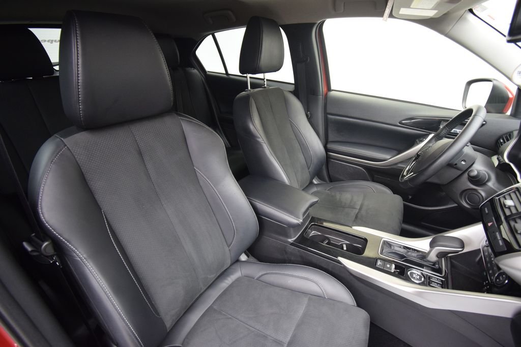 Used 2025 Red Mitsubishi SE image 15