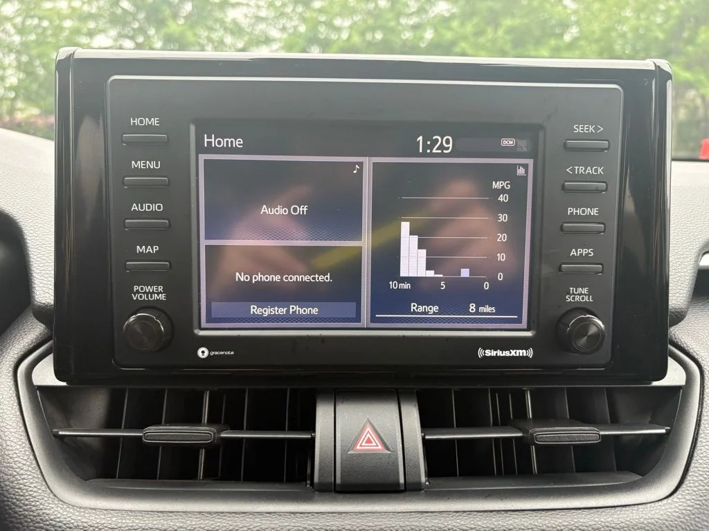 Used 2021 Silver Toyota XLE image 19