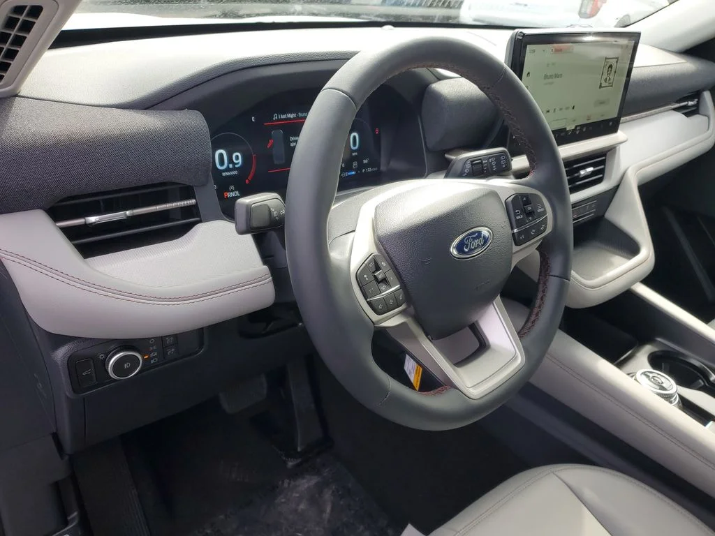 2026 Ford Explorer Active - Photo 7