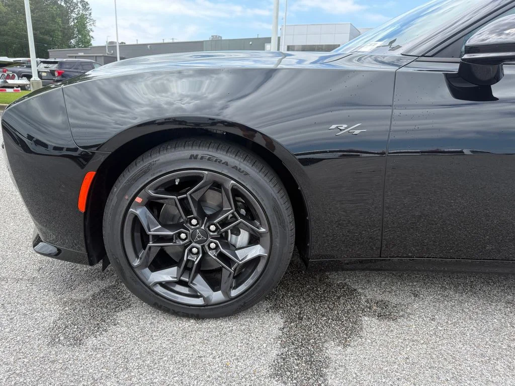 New 2026 Diamond Black Crystal Pearlcoat Dodge R/T image 22