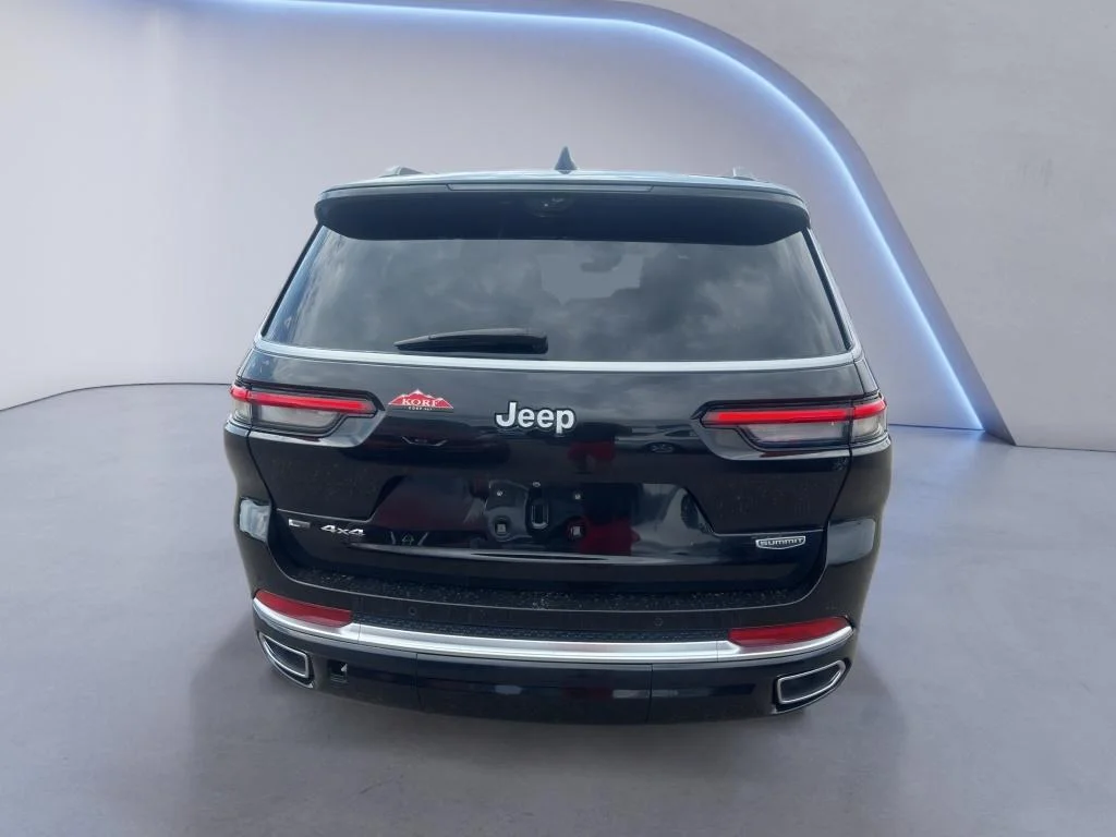 Used 2022 Diamond Black Crystal Pearlcoat Jeep Summit image 7