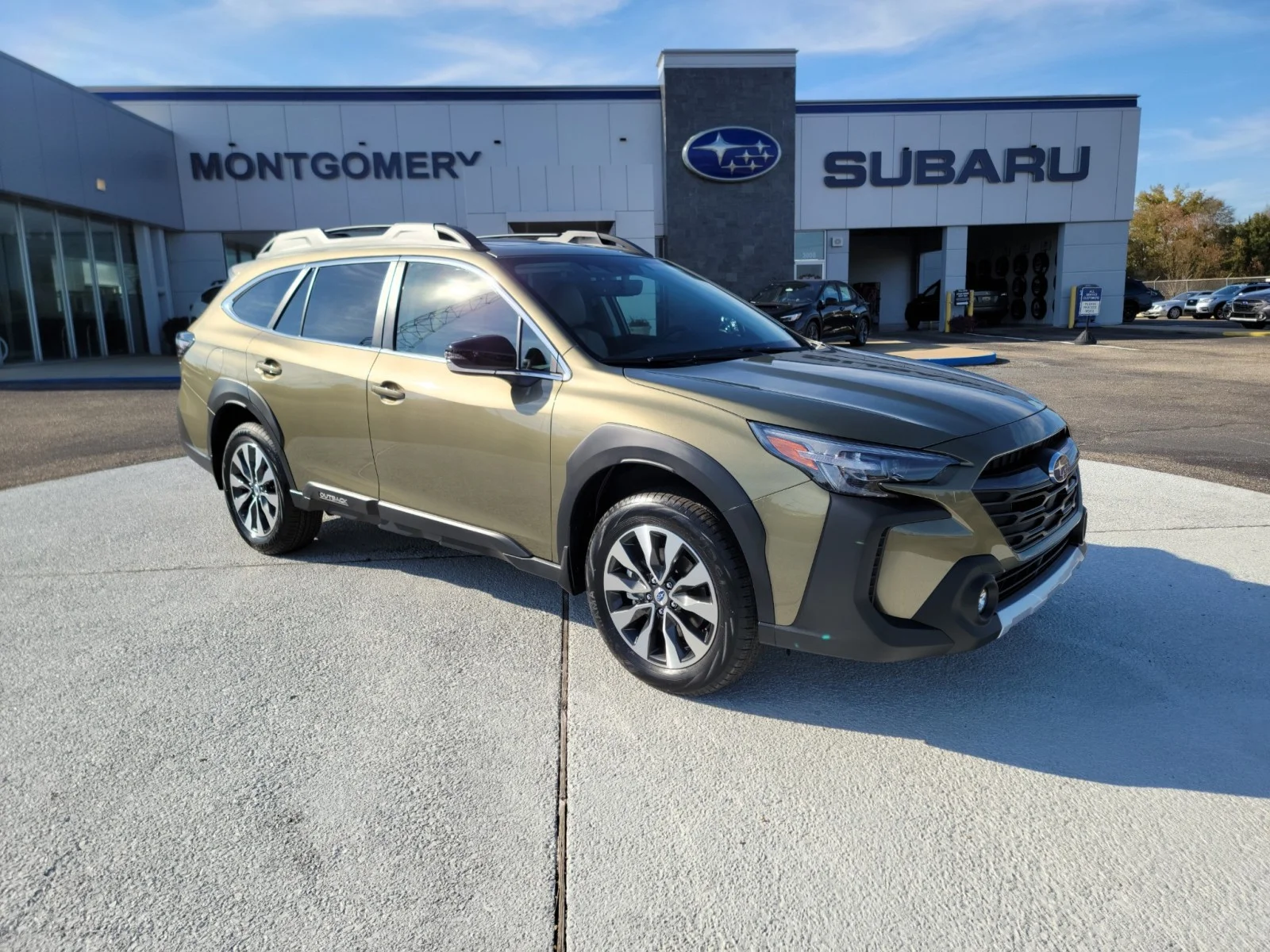 2025 Subaru Outback Limited's photo
