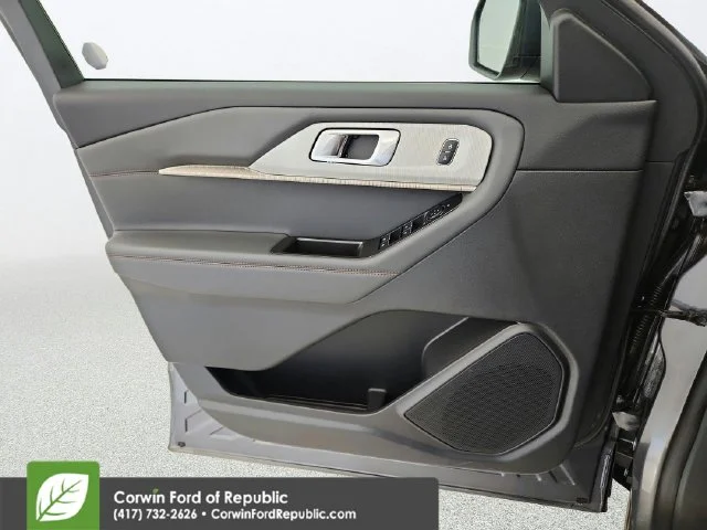 New 2026 Carbonized Gray Metallic Ford Active image 25