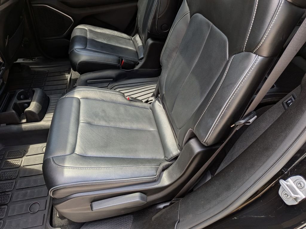 Used 2023 Black Jeep Overland image 28