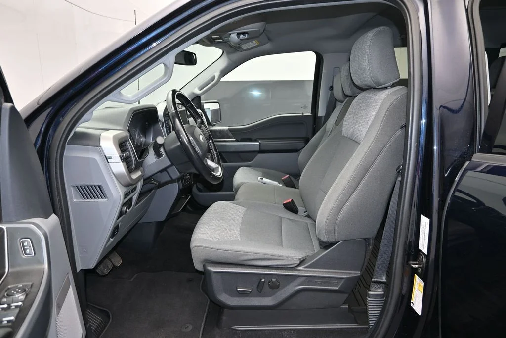 Certified Used 2022 Blue Metallic Ford XLT image 12