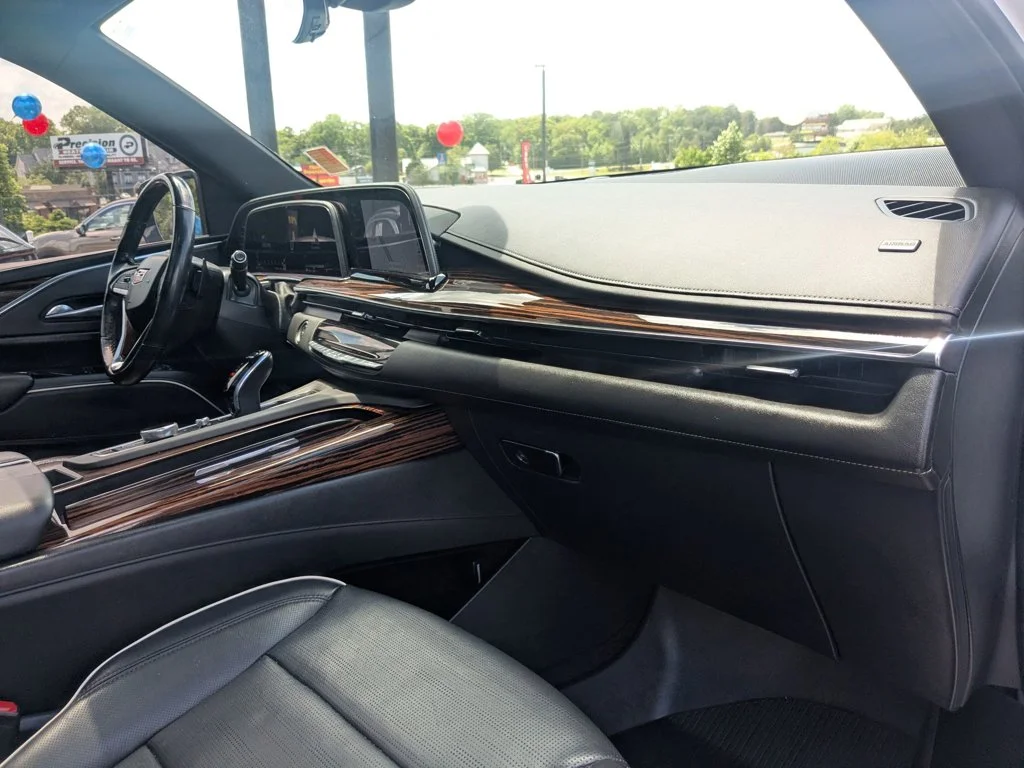 Used 2021 Crystal White Tricoat Cadillac Premium Luxury image 32