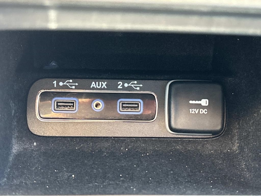 Used 2019 White Jeep Limited image 21
