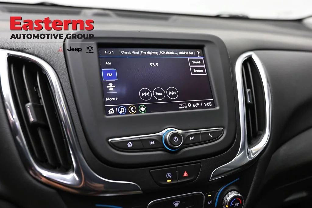 Used 2022 Blue Chevrolet LT image 18