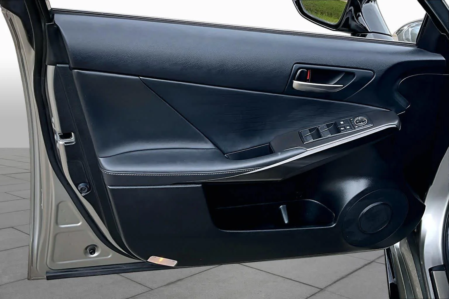Used 2021 Atomic Silver Lexus F SPORT image 26