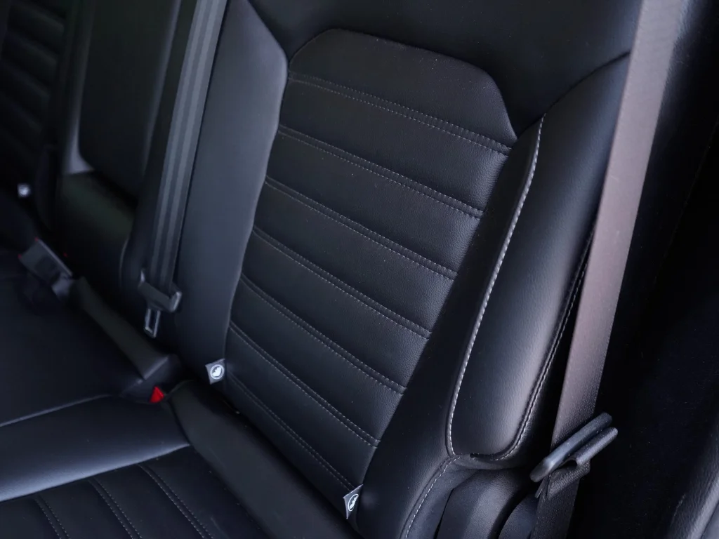 Used 2022 Agate Black Metallic Ford SEL image 29