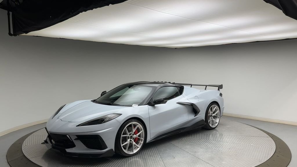 Used 2020 Ceramic White Chevrolet Stingray image 6