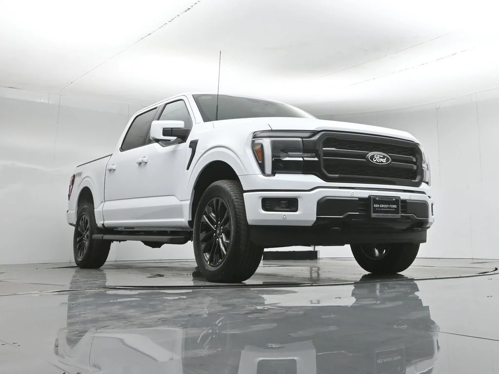 New 2026 Oxford White Ford Lariat image 48