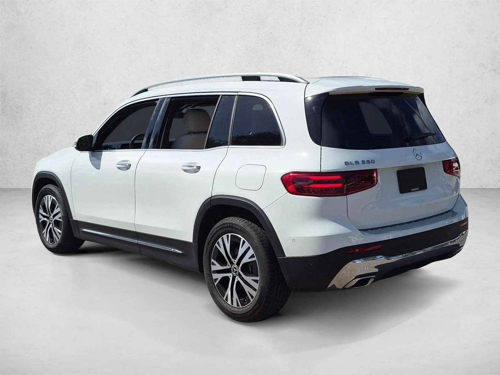 Used 2024 Polar White Mercedes-Benz GLB 250 image 6