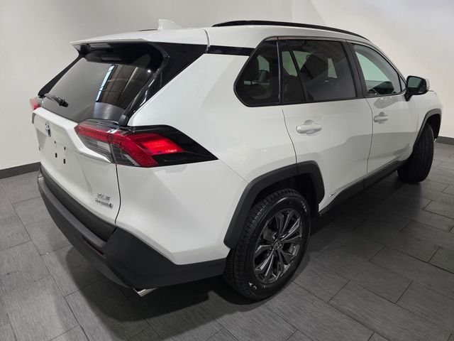 Certified Used 2024 Beige Toyota XLE Premium image 5
