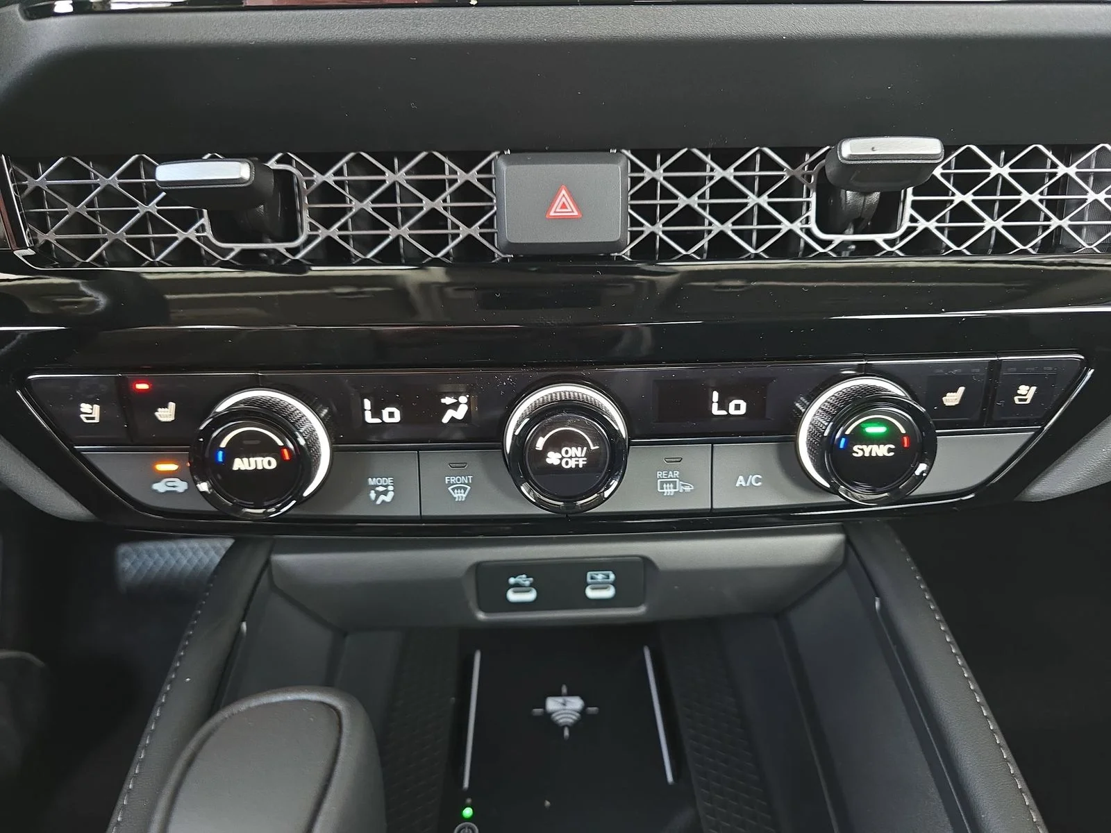 New 2026 Platinum White Pearl Honda Touring image 24