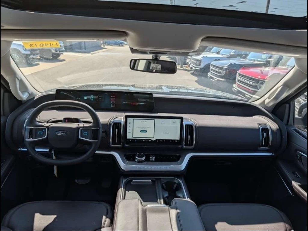New 2026 Agate Black Metallic Ford MAX Platinum® image 5