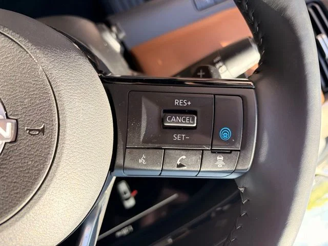 Used 2025 Gray Nissan Platinum image 31