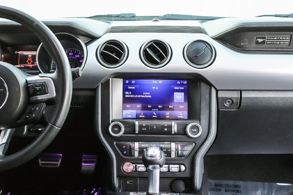 Used 2020 Oxford White Ford GT Premium image 15