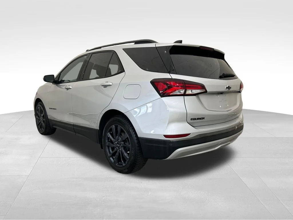 Used 2022 Silver Chevrolet RS image 3