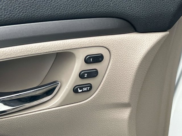 Used 2019  Honda EX-L image 29