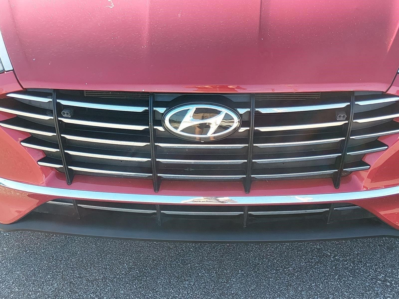 Used 2022 Calypso Red Hyundai SE image 9