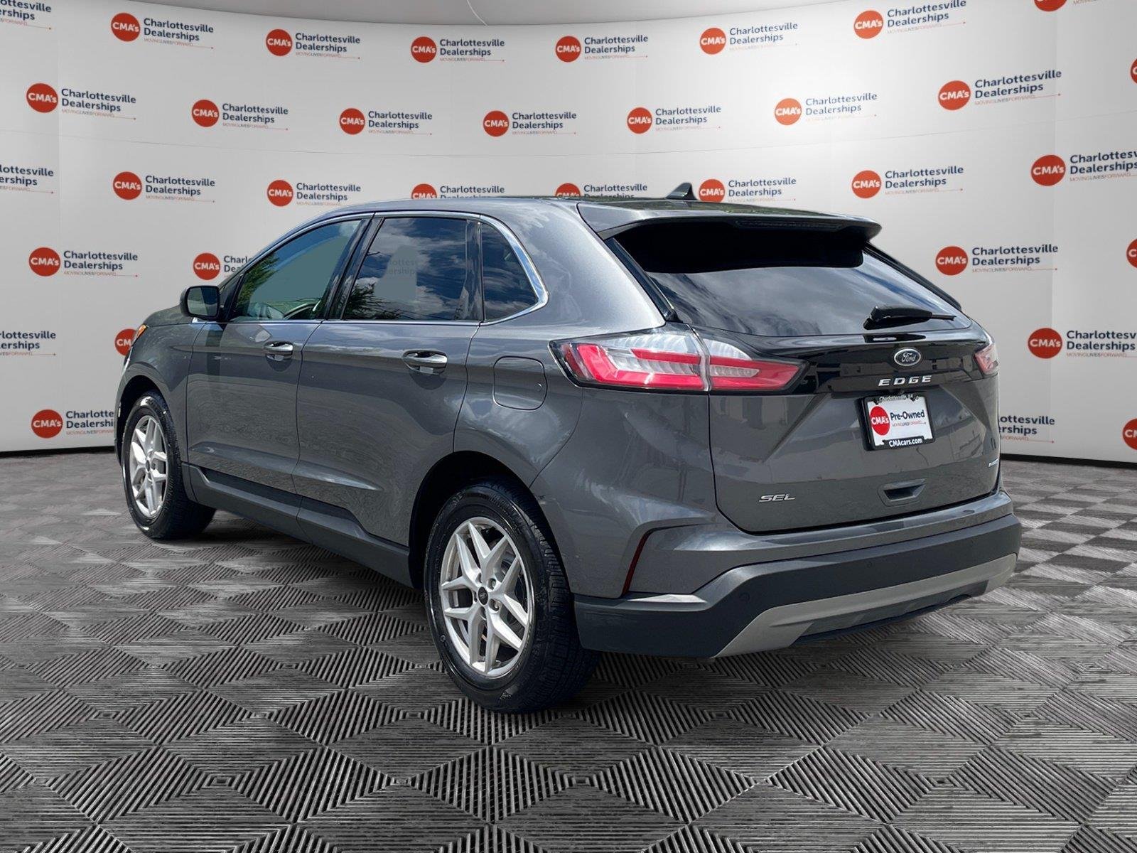 Used 2024 Carbonized Gray Ford SEL image 3