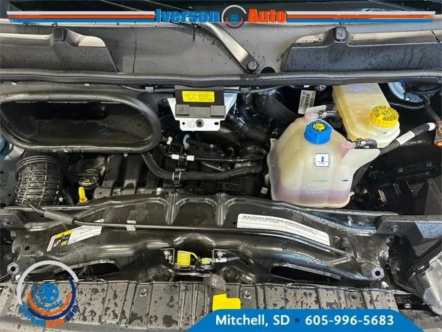 New 2026 Bright White Clear-Coat Exterior Paint RAM Tradesman image 9