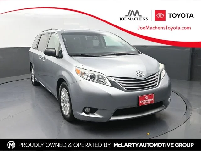 2016 Toyota Sienna XLE