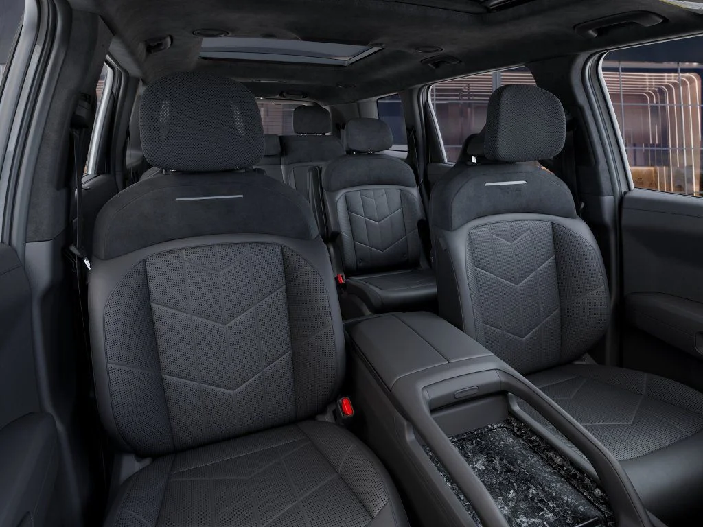 New 2027 White Kia X-Pro SX-Prestige image 15