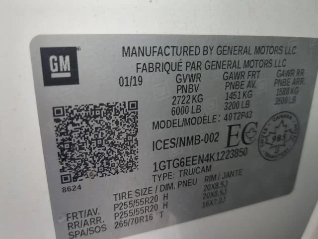 Used 2019 White GMC 4WD Denali image 34