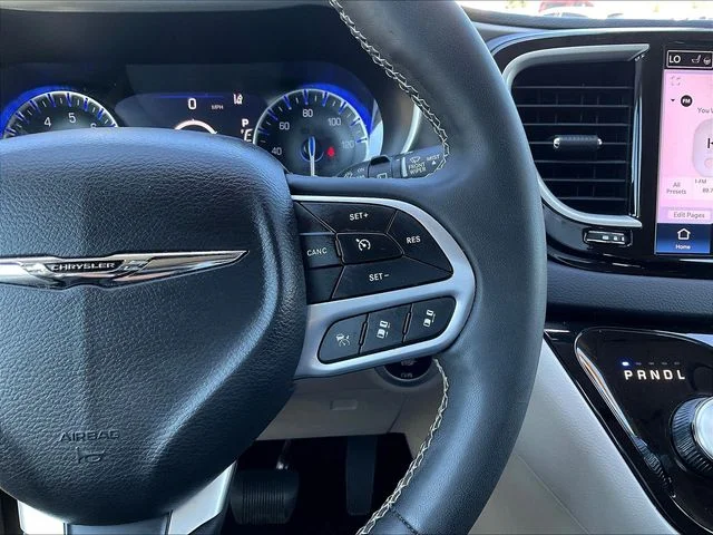 Used 2024 White Chrysler Touring L image 13