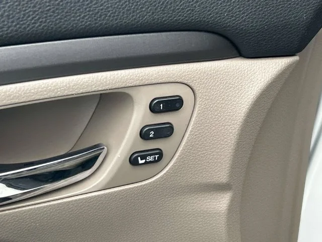 Used 2019  Honda EX-L image 29
