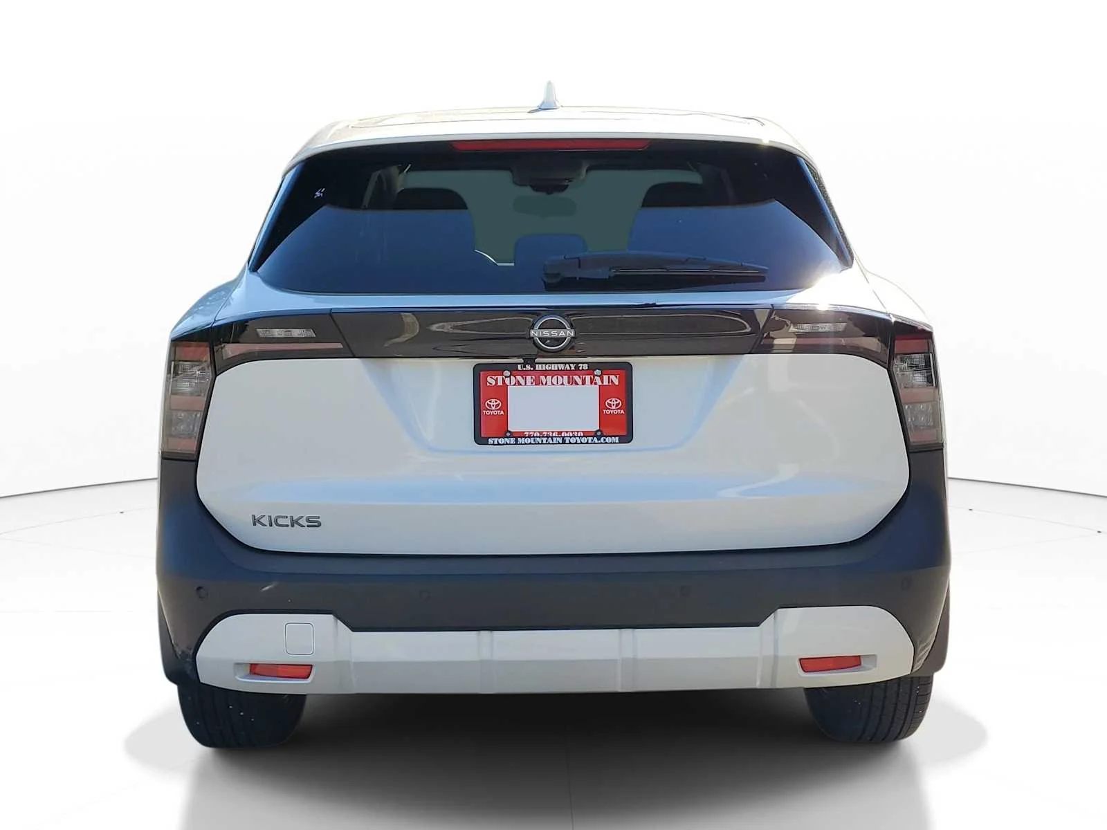Used 2025 Aspen White Tricoat Nissan SV image 5
