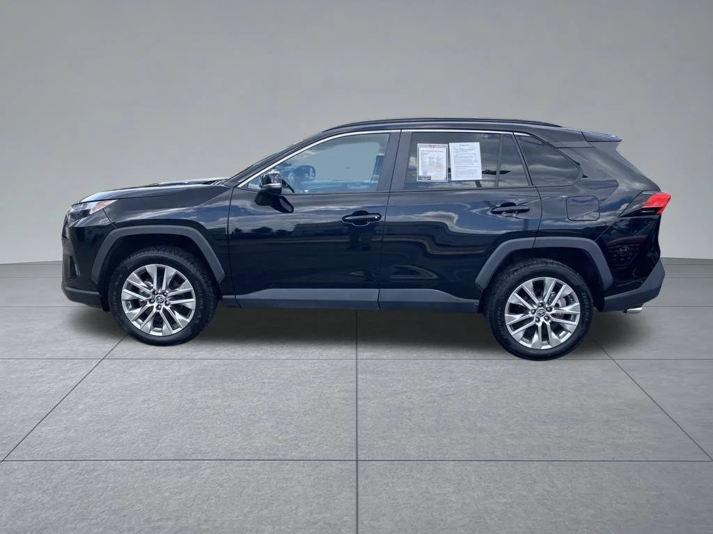Used 2023 Black Toyota XLE Premium image 3