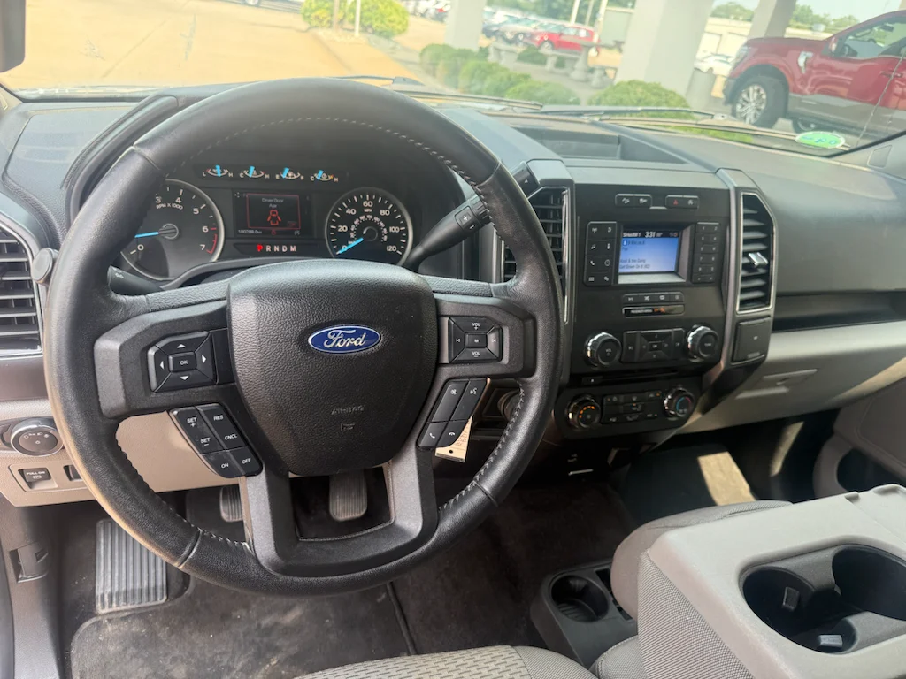 Used 2018 Ingot Silver Metallic Ford XLT image 2