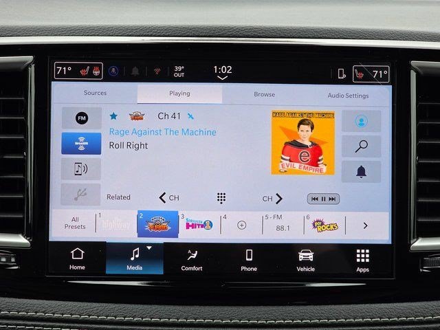 New 2026 Red Hot Pearl-Coat Exterior Paint Chrysler Select image 30