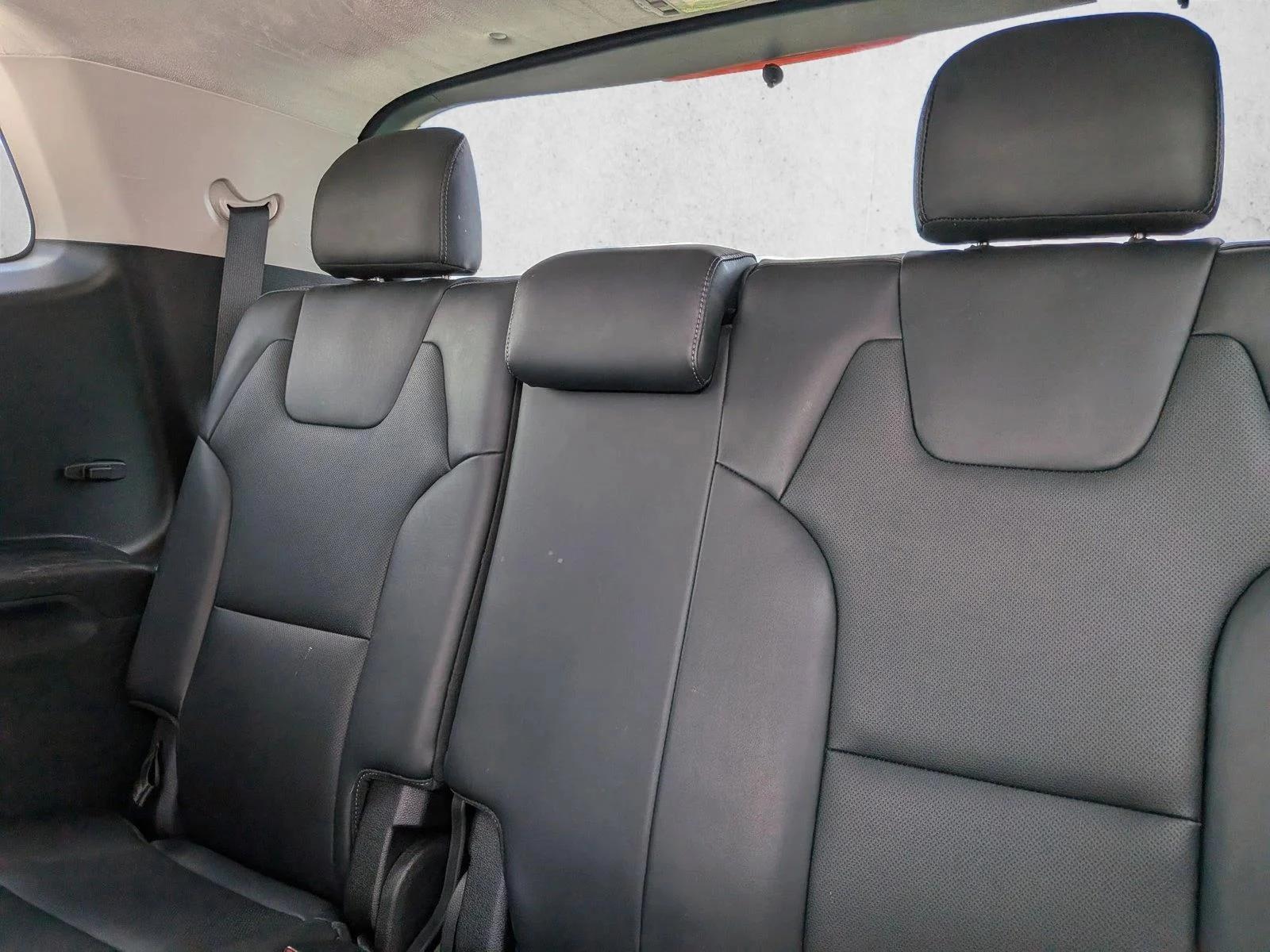 Used 2022 Wolf Gray Kia SX image 17