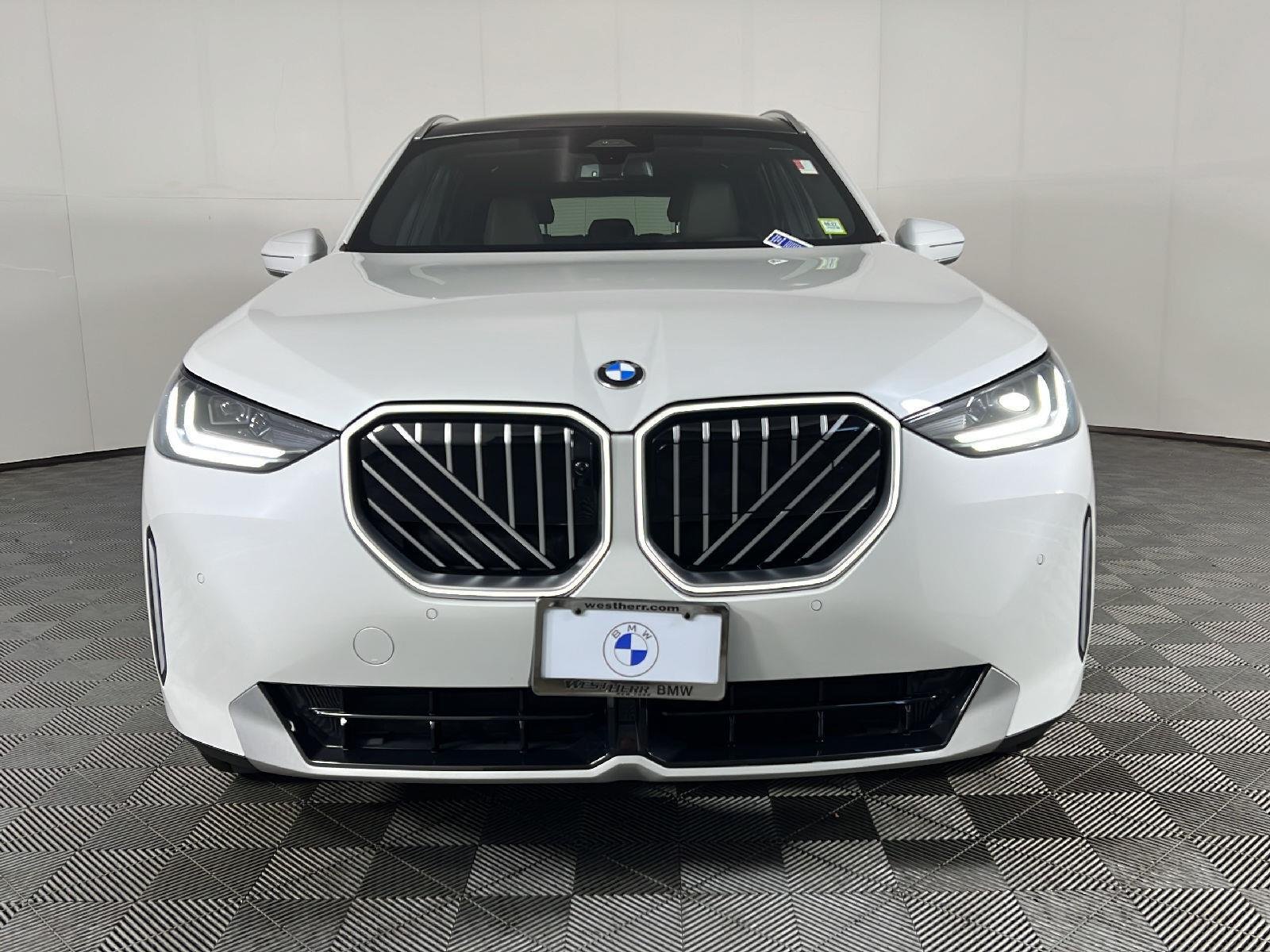 New 2026 Mineral White Metallic BMW 30 xDrive image 7
