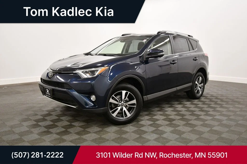 Used 2018 Blue Toyota XLE image 1