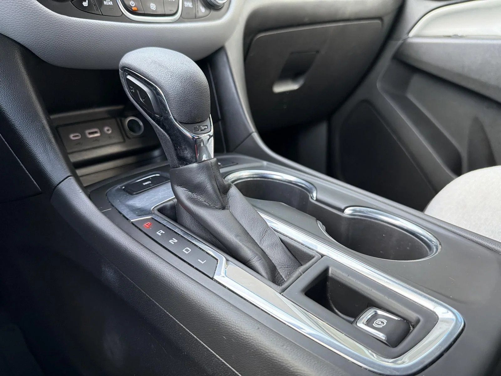 Used 2023 Iron Gray Metallic Chevrolet LT image 31