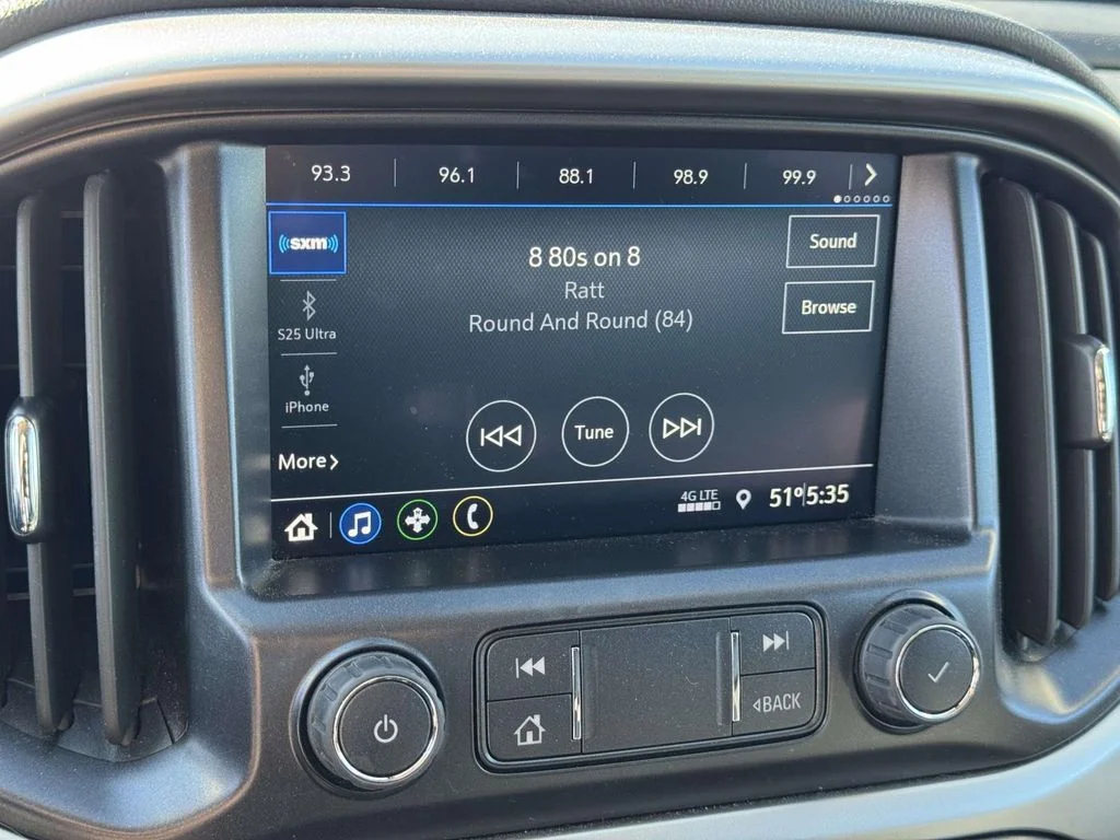 Used 2022 White Chevrolet LT image 3