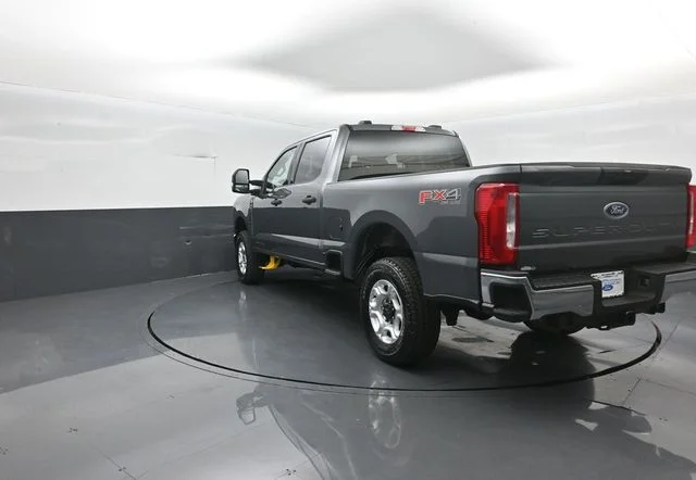 New 2026 Gray Ford XLT image 5